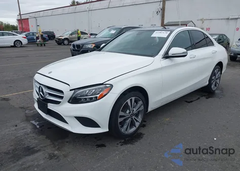 2021 Mercedes-Benz C 300 4Matic z USA, uszkodzony, nr VIN W1KWF8EB8MR625884